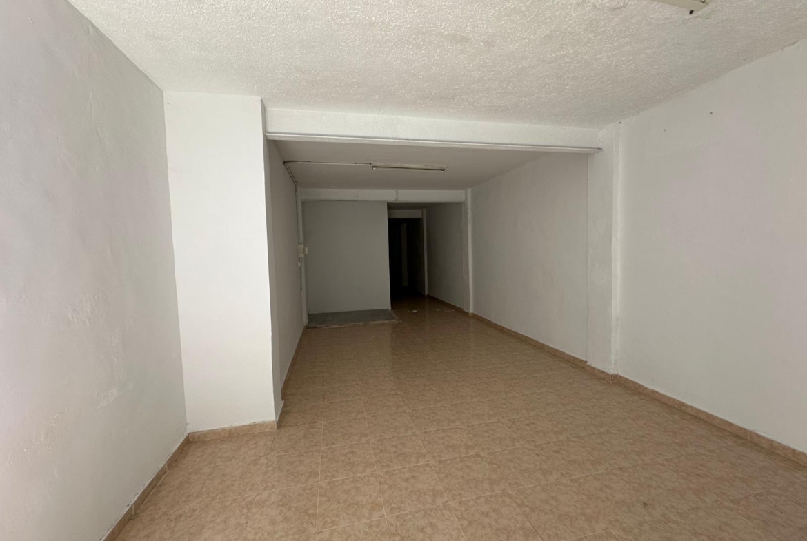 LOCAL CON POSIBILIDAD DE CAMBIO DE USO A VIVIENDA