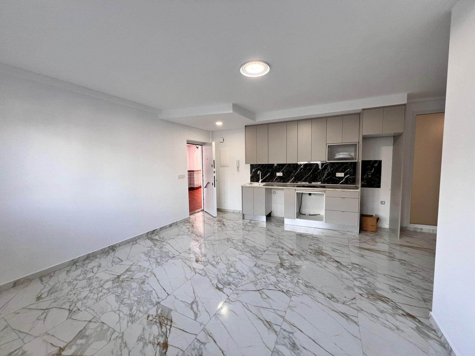 1-5-81 APARTAMENTO A 100 METROS DE PLAYA ,TORREVIEJA