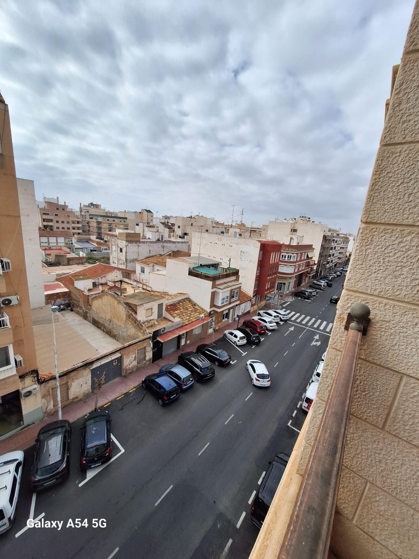 Se vende piso en pleno centro de Torrevieja