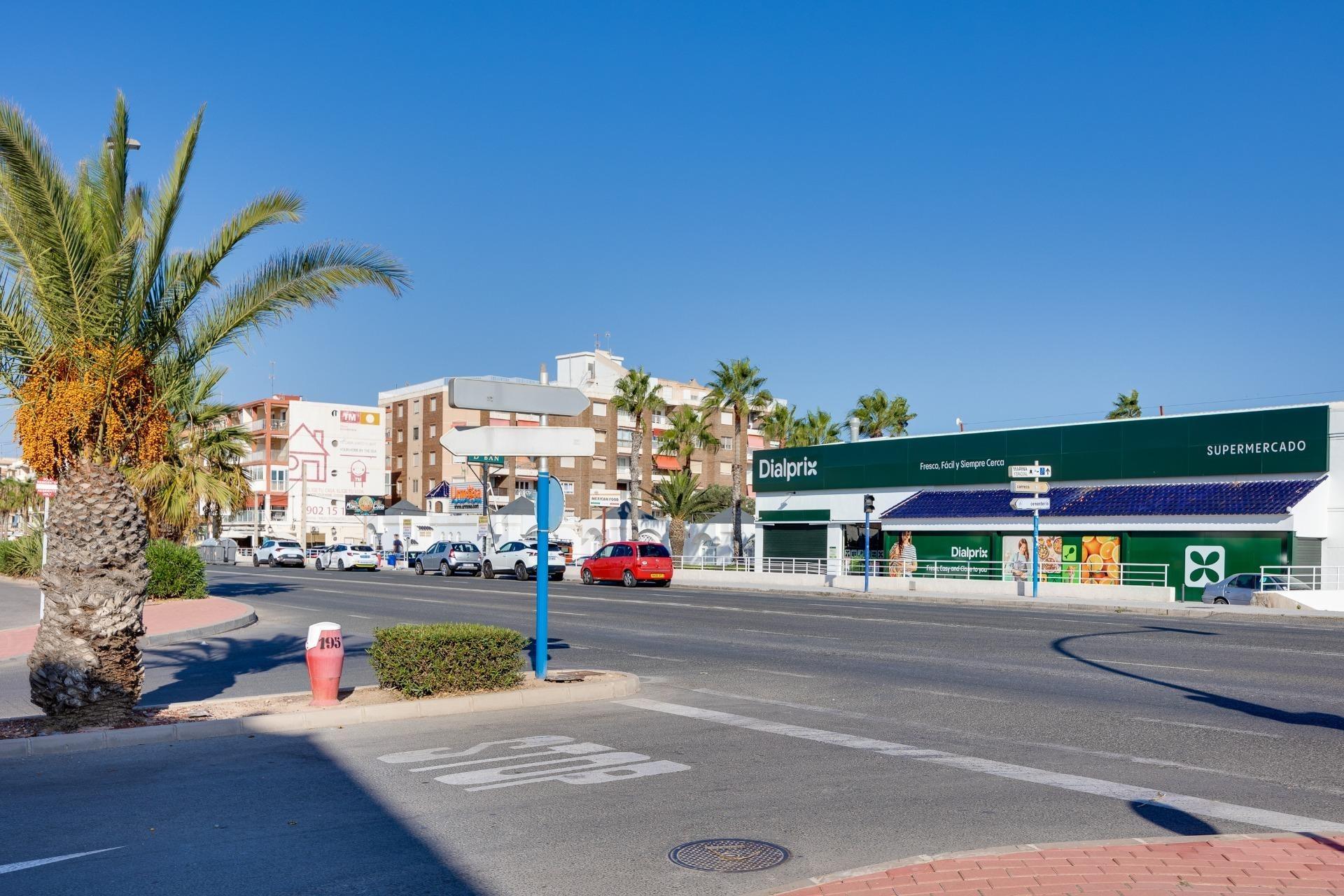 1-51-10 Modern gerenoveerd appartement in Playa de los Náufragos, Torrevieja 3 Slaapkamers 2 Badkamers