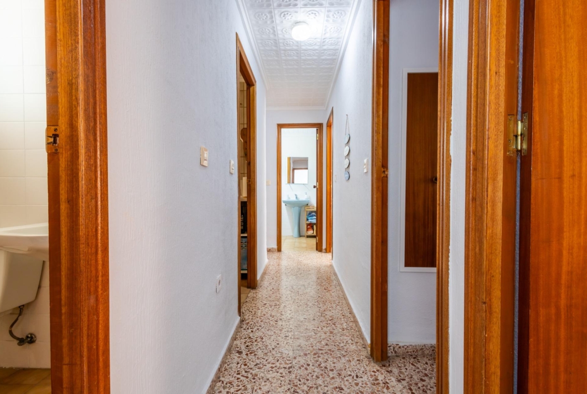 ESPACIOSO APARTAMENTO DE 3 HABITACIONES Y AMPLIA TERRAZA