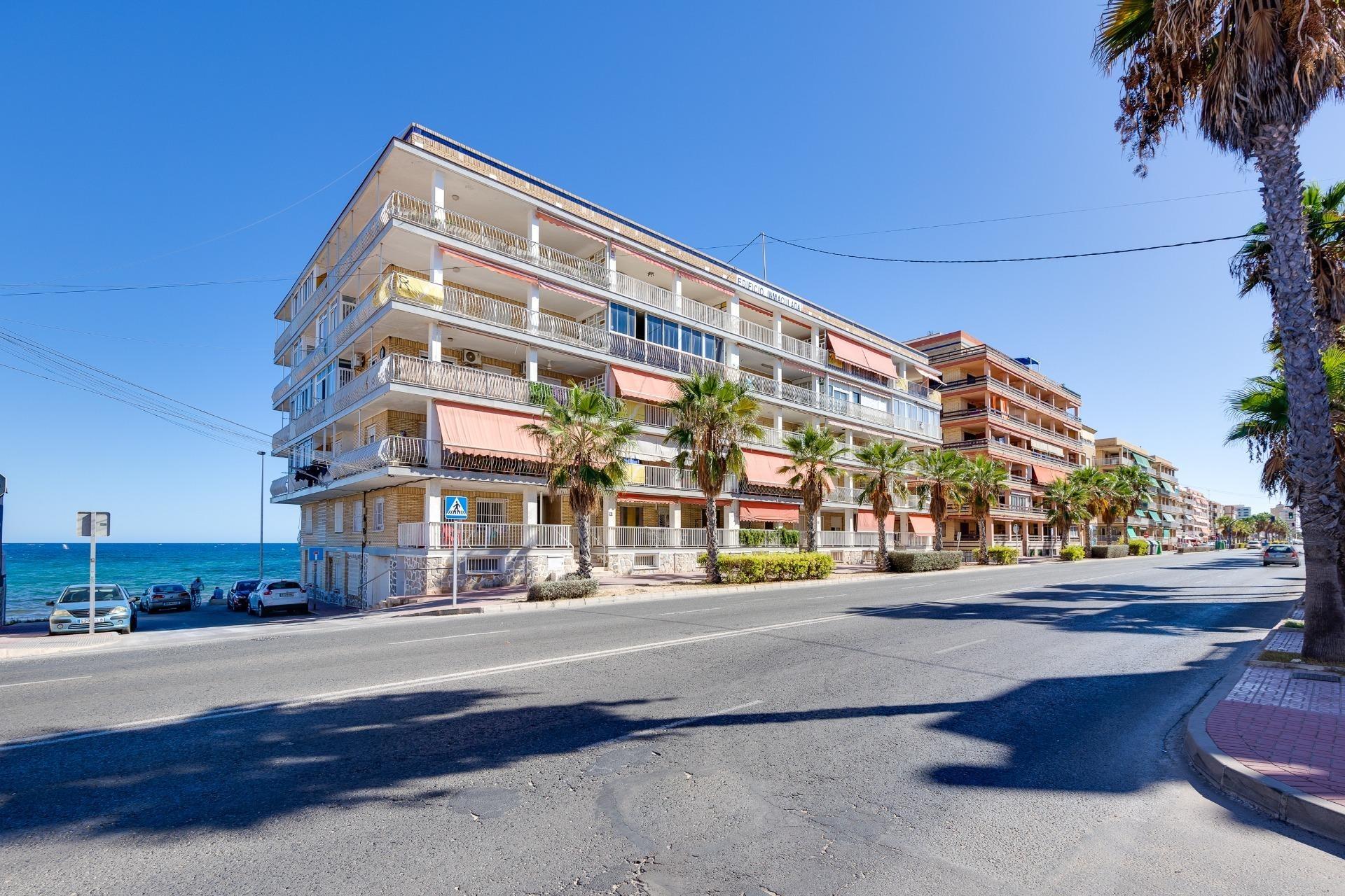 1-57-8 Modern gerenoveerd appartement in Playa de los Náufragos, Torrevieja 3 Slaapkamers 2 Badkamers