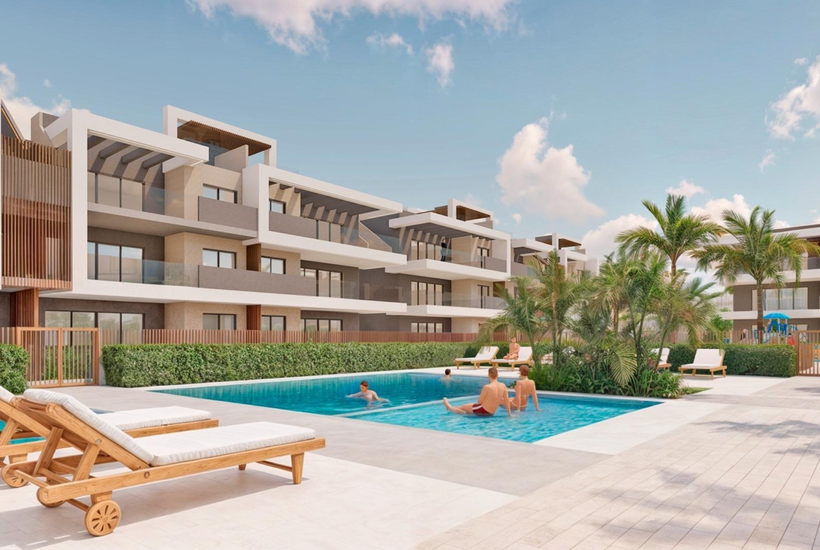 LUXURY HOMES 100M FROM THE BEACH