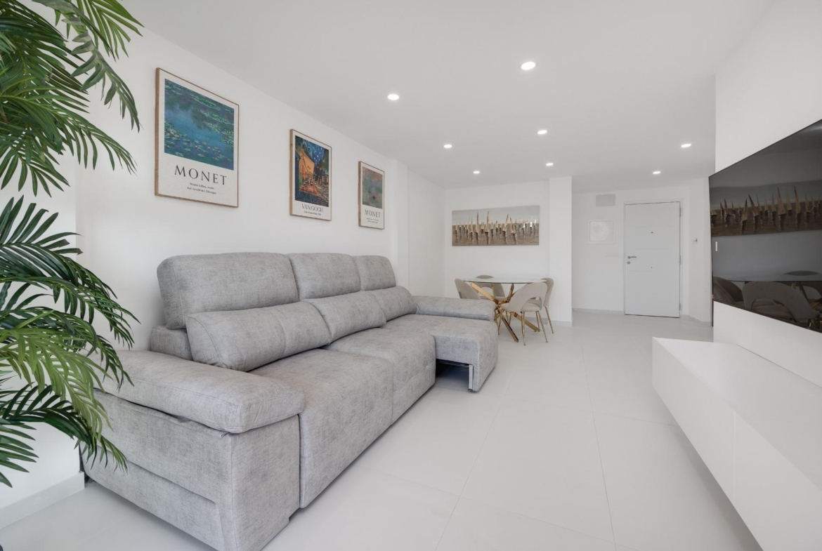 Modern gerenoveerd appartement in Playa de los Náufragos, Torrevieja 3 Slaapkamers 2 Badkamers