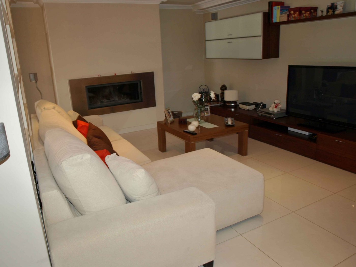 1-6-18 FINCA WITH LUXURY VILLA AND TWO TOWNHOUSES