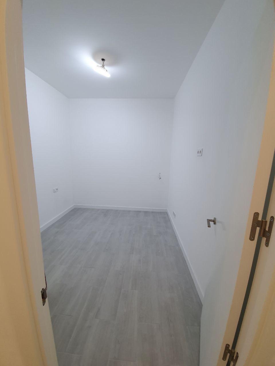 1-6-46 Office for sale in Alicante