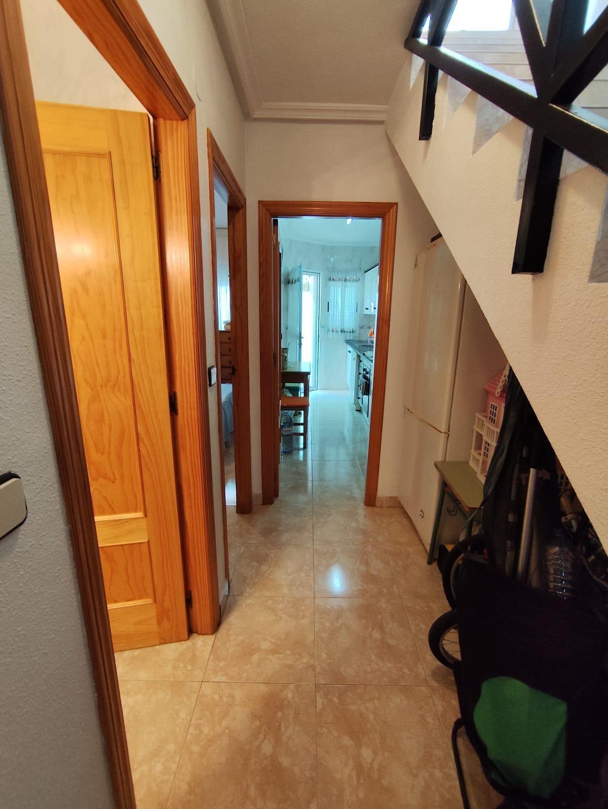 ADOSADO EN LOS ALCAZARES 3 DRM. 2 BAÑOS. SPEEL EEN 500 METROS.