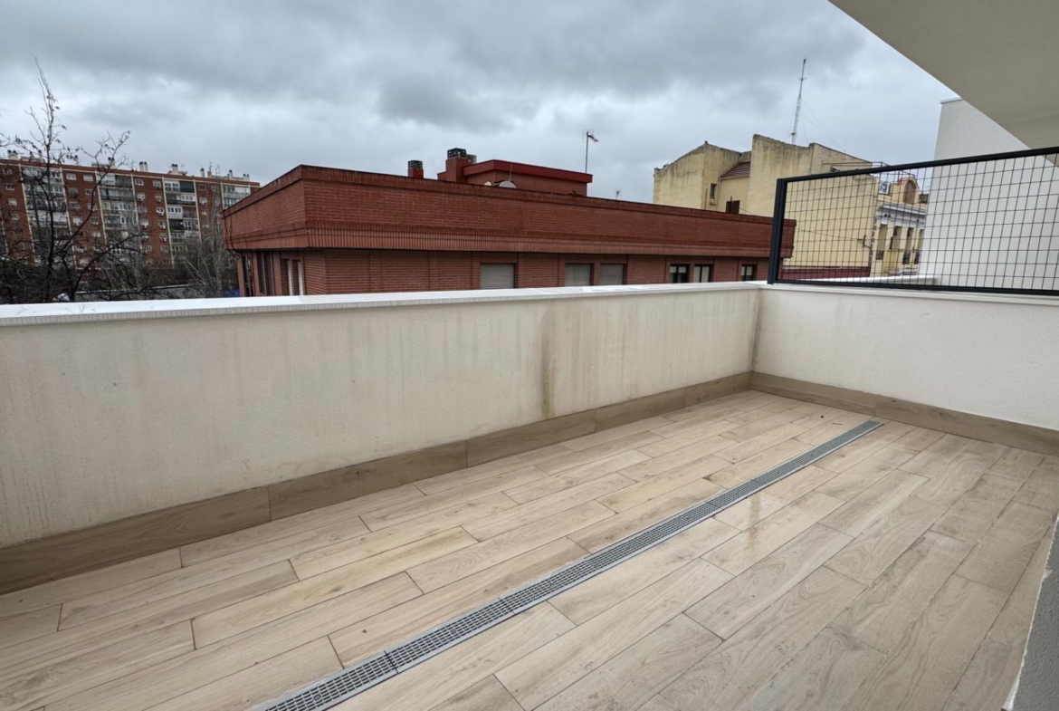ÁTICO EN VENTA EN UN NUEVO COMPLEJO RESIDENCIAL EN MADRID