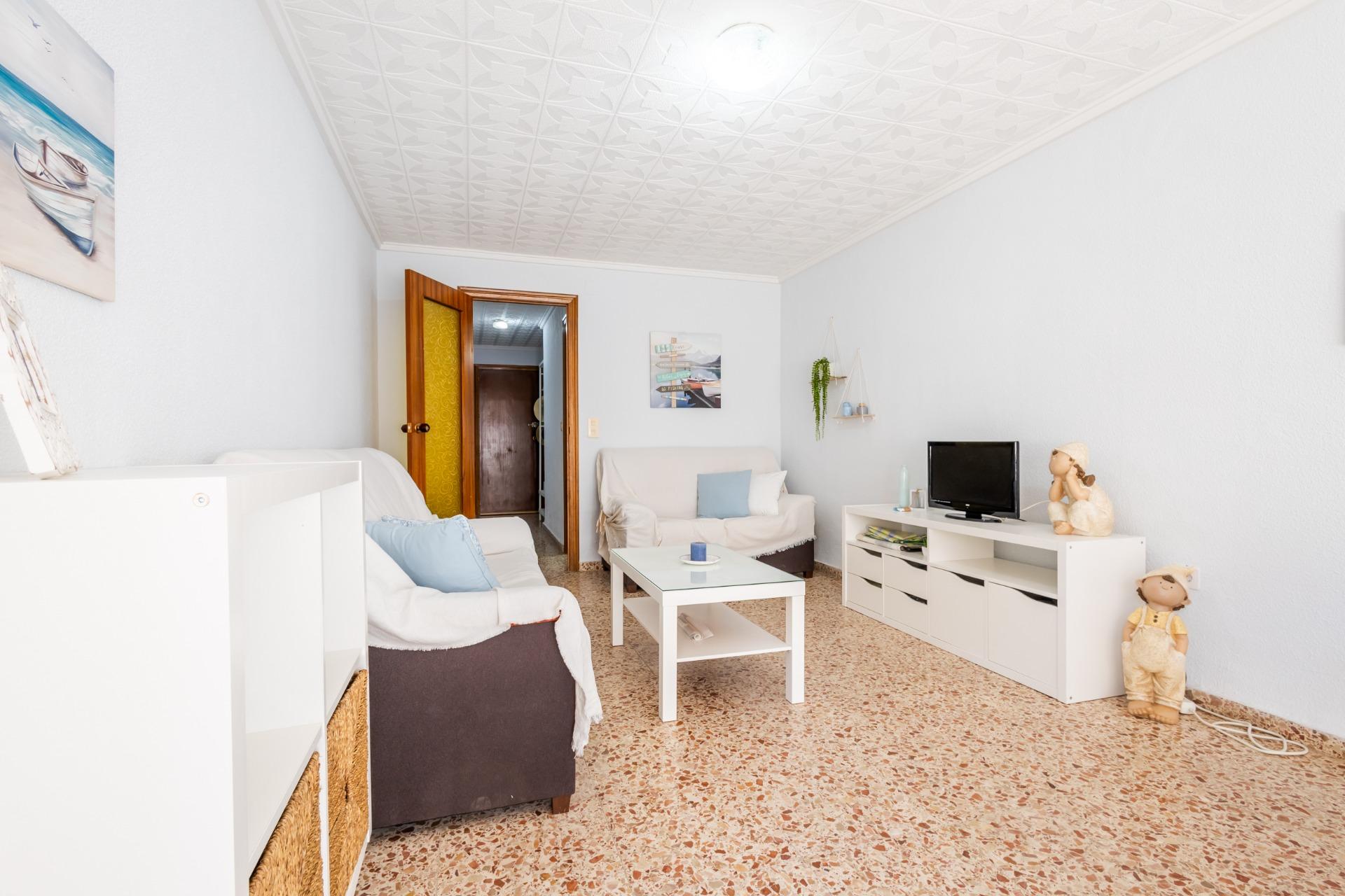 ESPACIOSO APARTAMENTO DE 3 HABITACIONES Y AMPLIA TERRAZA