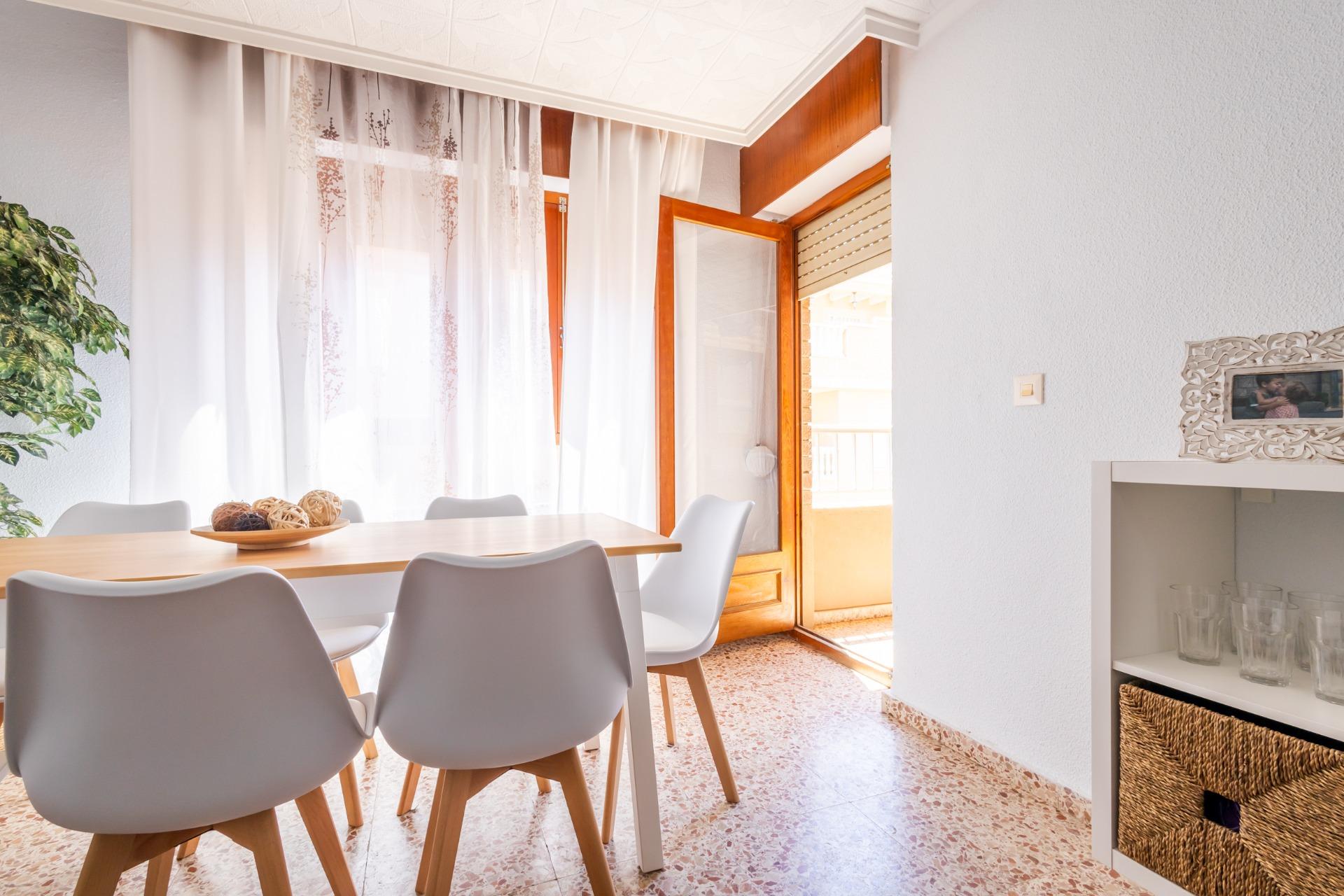 ESPACIOSO APARTAMENTO DE 3 HABITACIONES Y AMPLIA TERRAZA