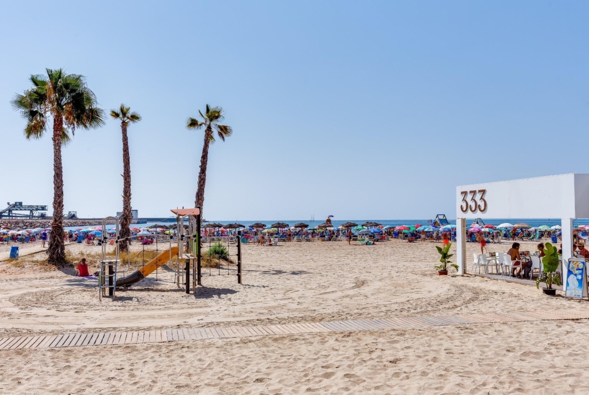 Modern gerenoveerd appartement in Playa de los Náufragos, Torrevieja 3 Slaapkamers 2 Badkamers
