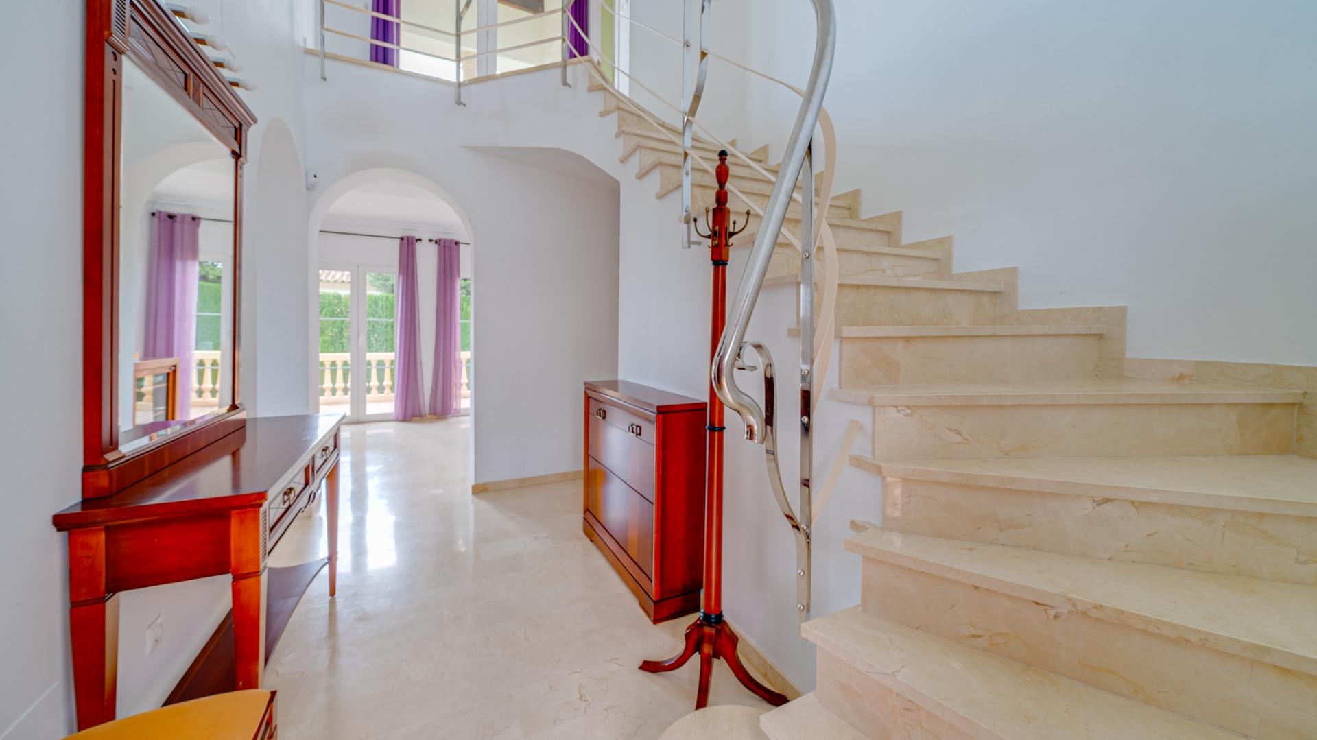 1-67-1 Preciosa Villa en Golf Bahia de Finestrat
