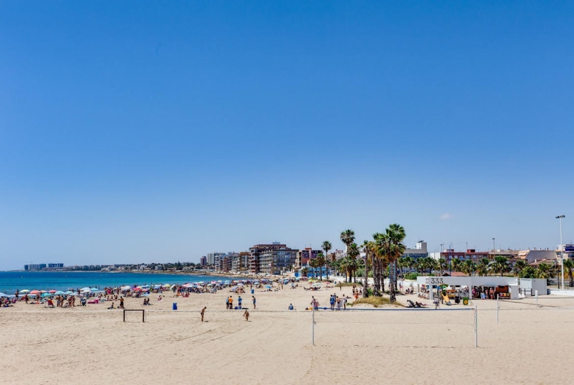 Modern gerenoveerd appartement in Playa de los Náufragos, Torrevieja 3 Slaapkamers 2 Badkamers