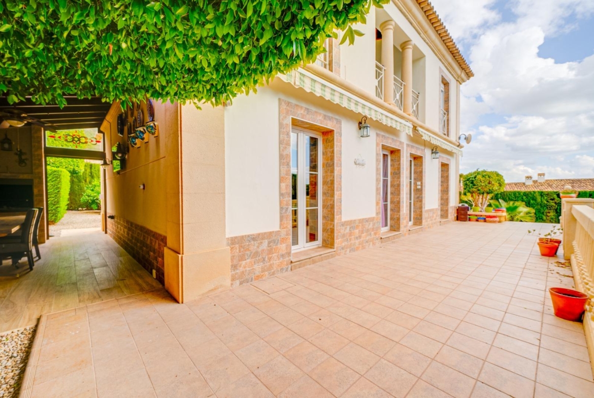 Preciosa Villa en Golf Bahia de Finestrat