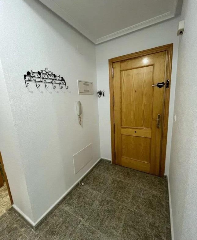 GRAN APARTAMENTO EN TORREVIEJA, 2 HAB, 1 BAÑO