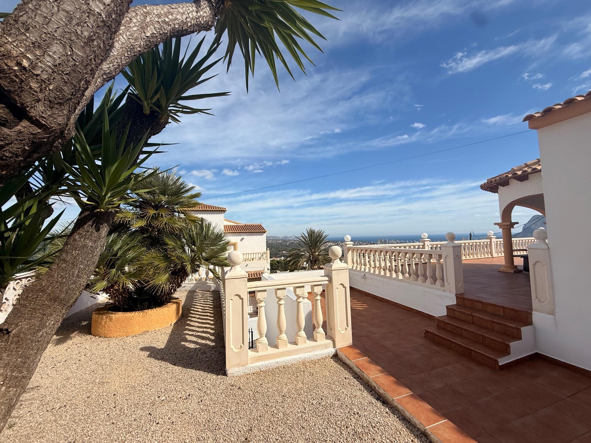 1-7-130 Licht, rust en uitzicht op zee Een indrukwekkende villa in Calpe