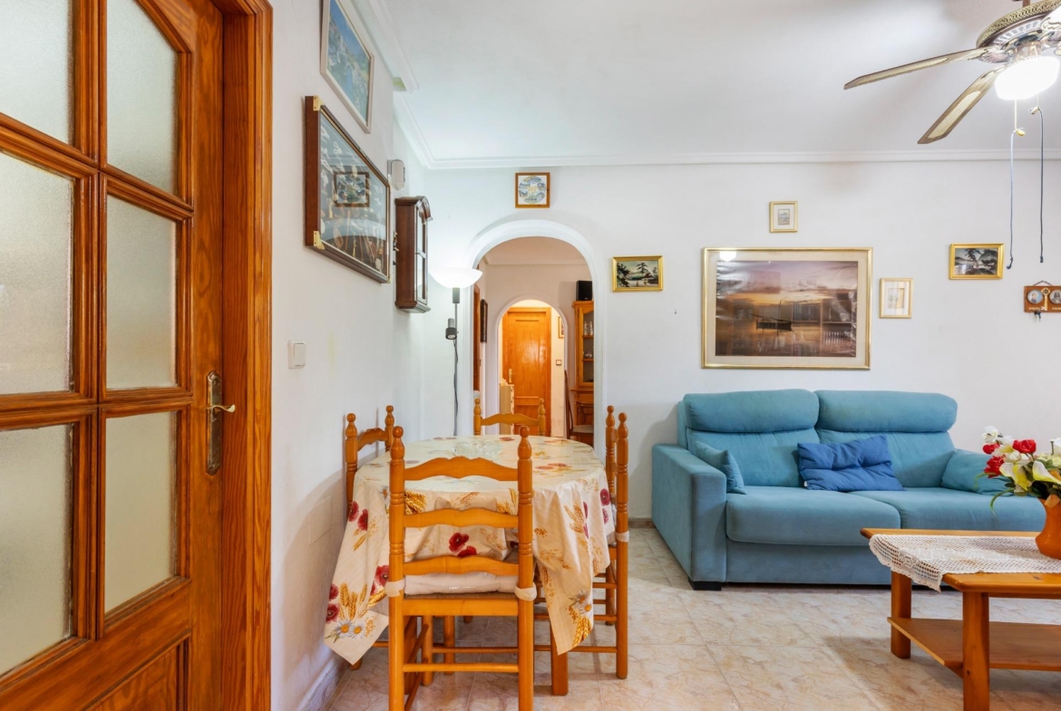 Cozy two houses together with sea views in Torrevieja