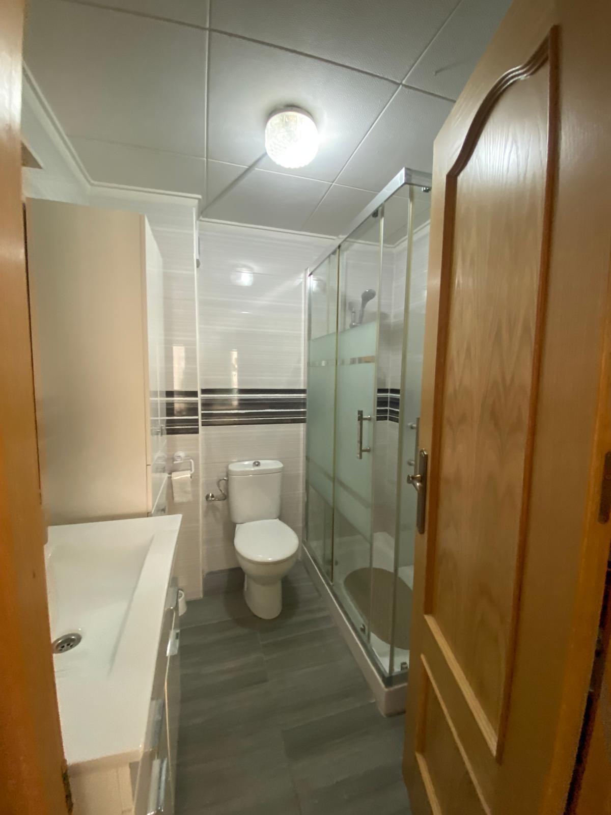 1-7-83 Apartamento de 2 dormitorios, 2 terrazas orientación sur