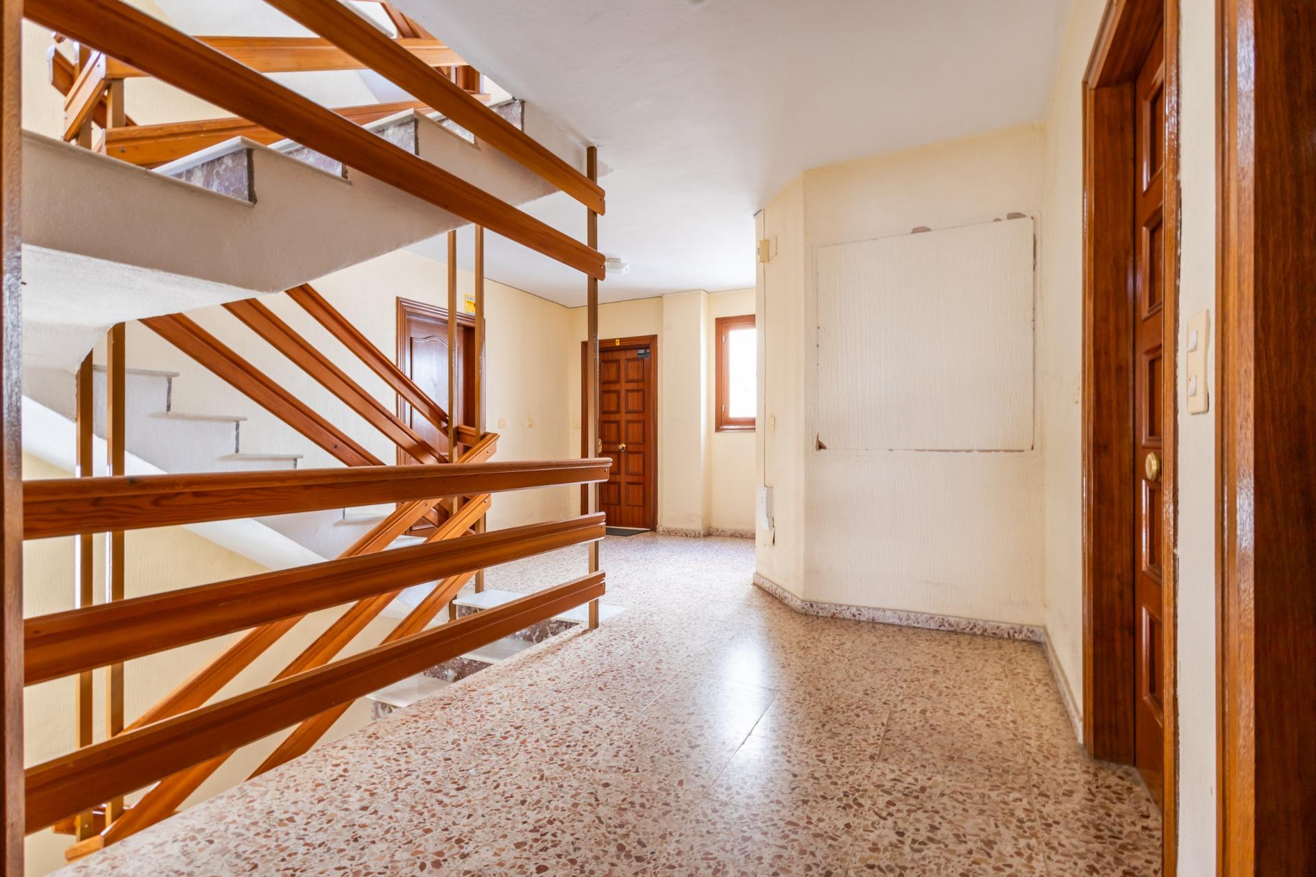 ESPACIOSO APARTAMENTO DE 3 HABITACIONES Y AMPLIA TERRAZA