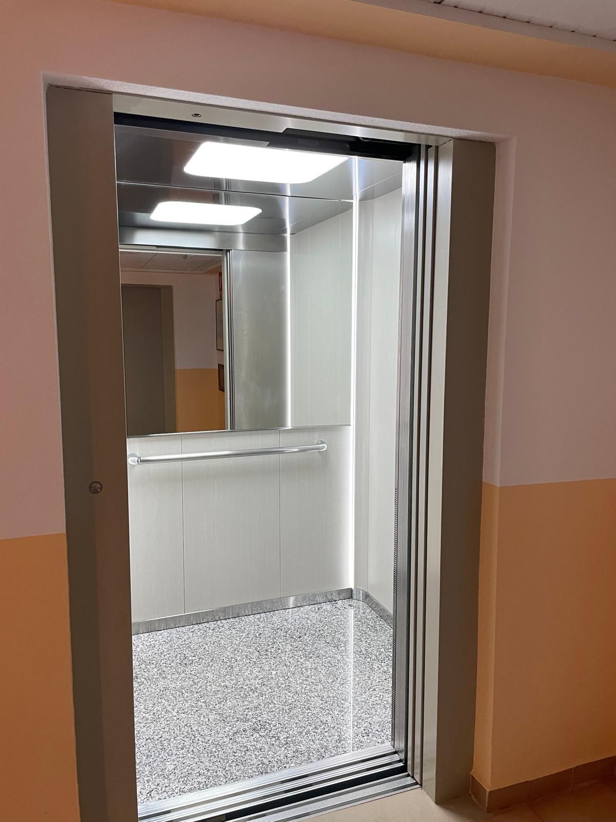 Lichte studio met terras en gemeenschappelijk zwembad in Calpe