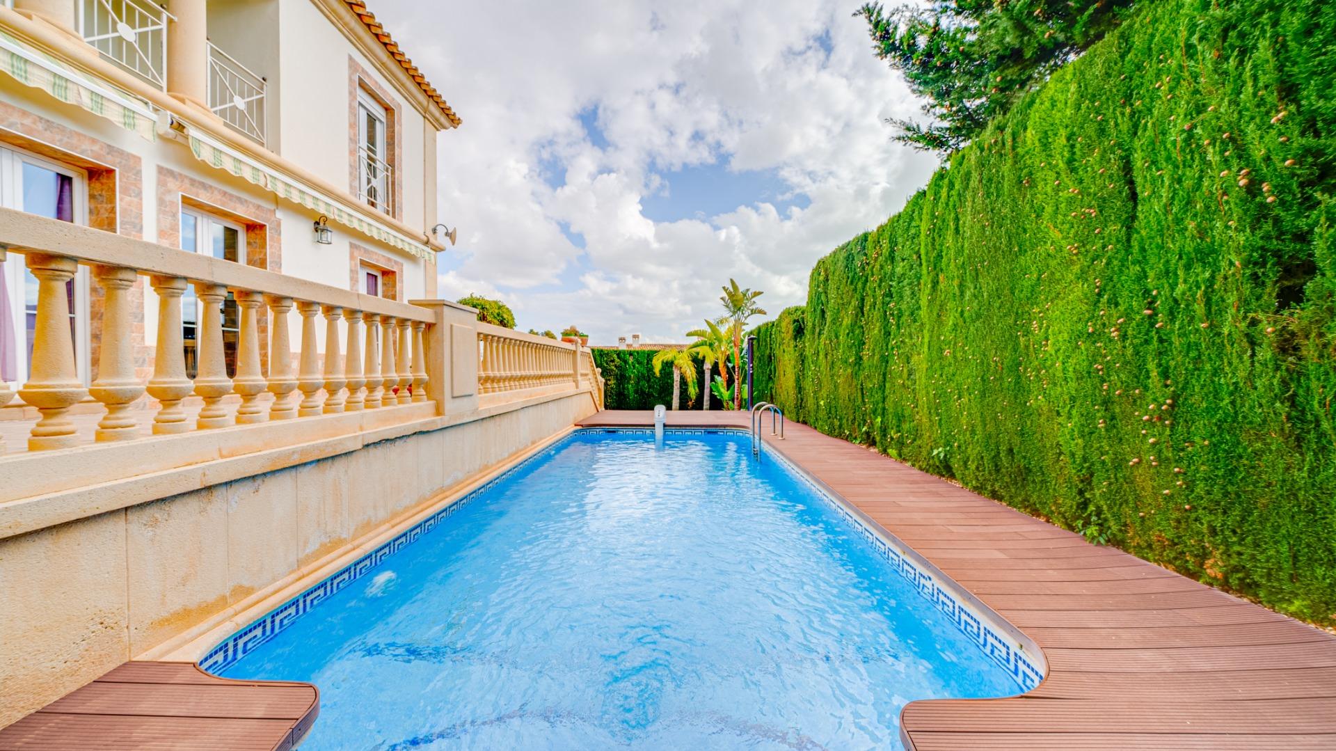 1-73-1 Preciosa Villa en Golf Bahia de Finestrat