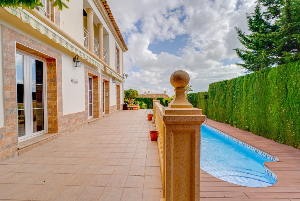 Preciosa Villa en Golf Bahia de Finestrat