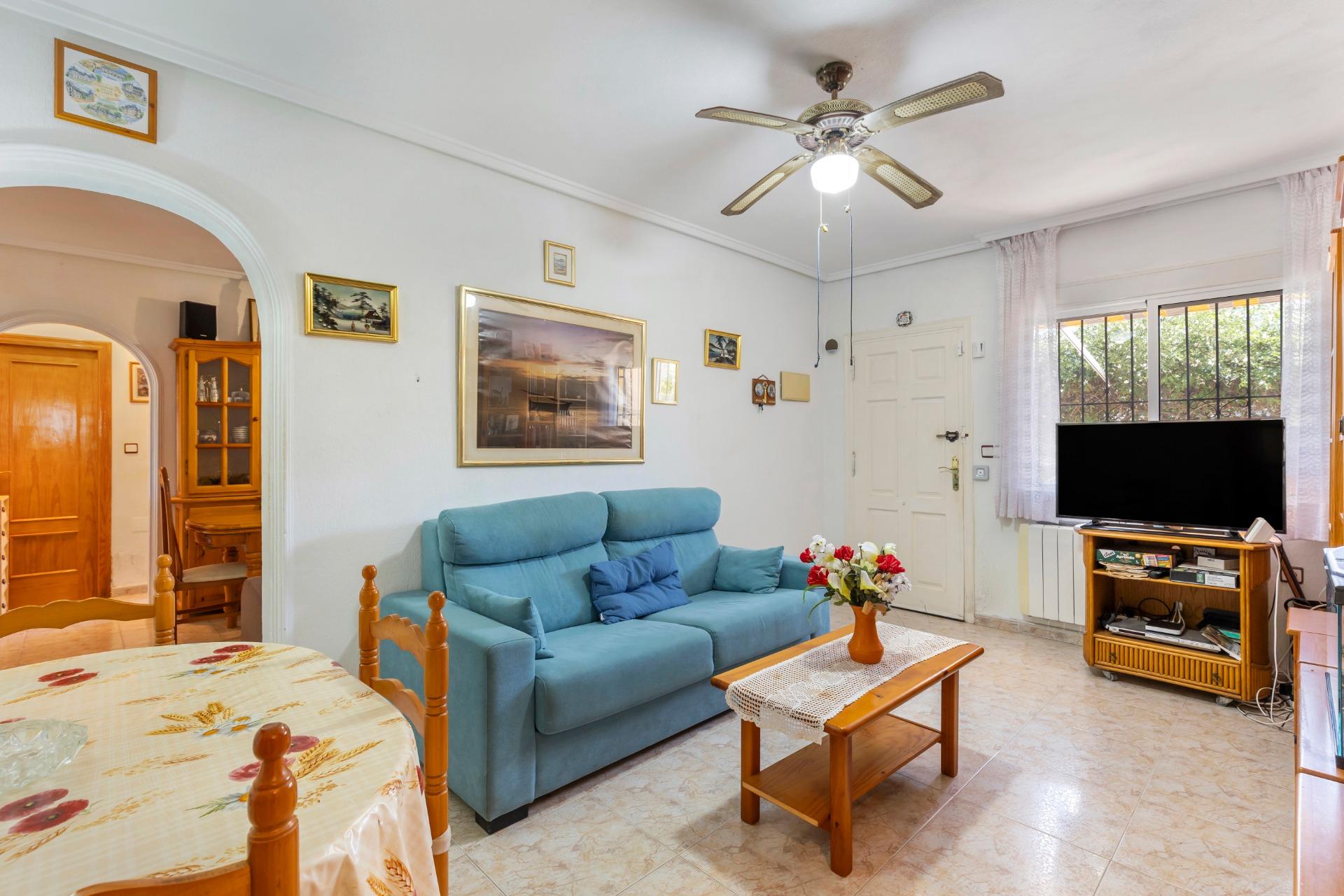 Cozy two houses together with sea views in Torrevieja