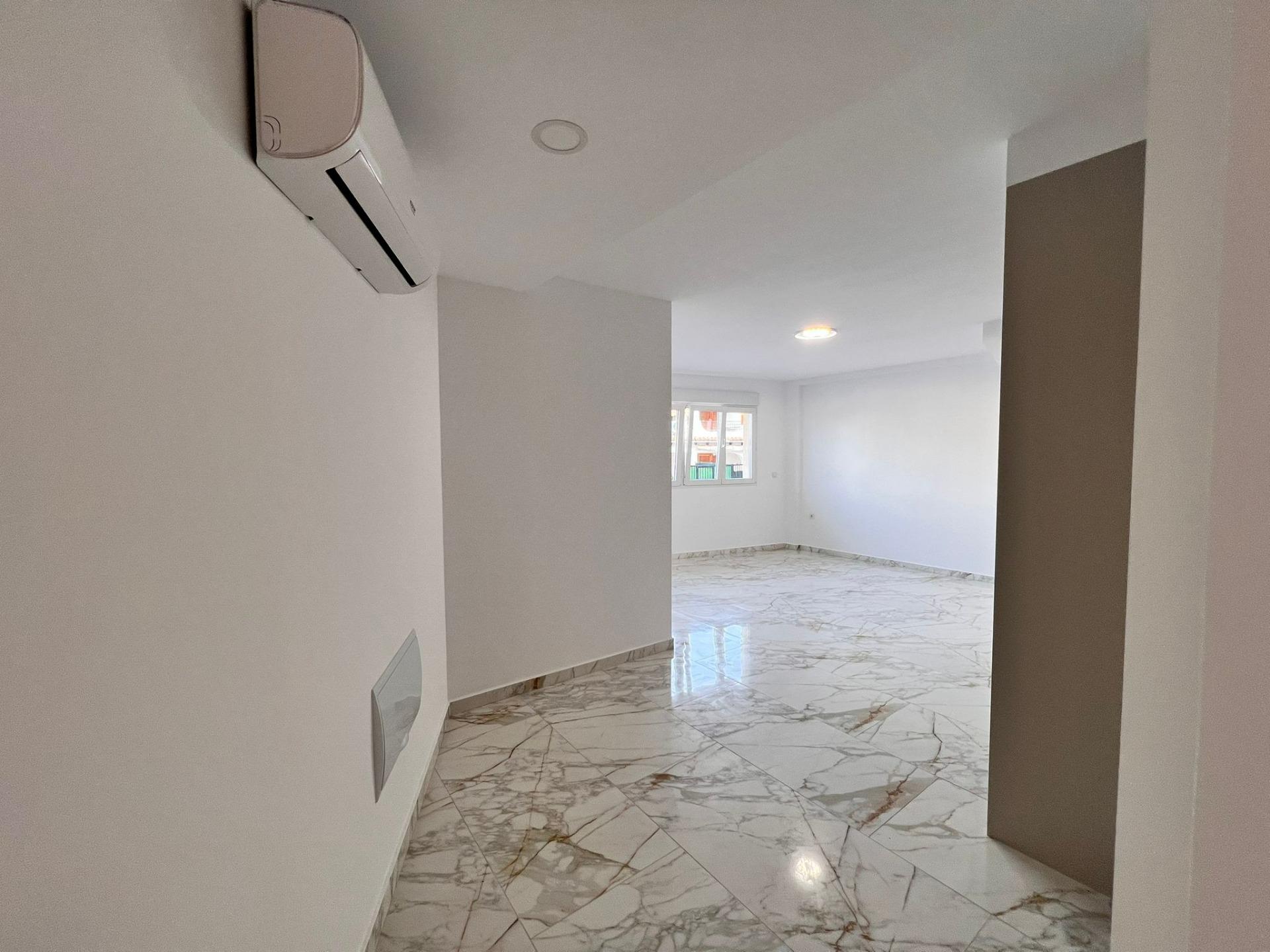 1-8-71 APARTAMENTO A 100 METROS DE PLAYA ,TORREVIEJA