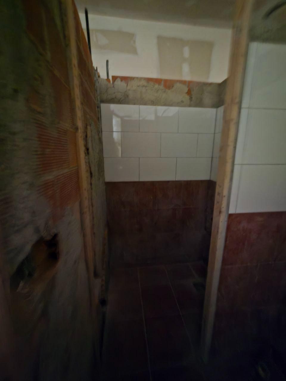 Oportunidad de Inversión: Local Comercial en Oviedo, Zona Fozaneldi-Tenderina