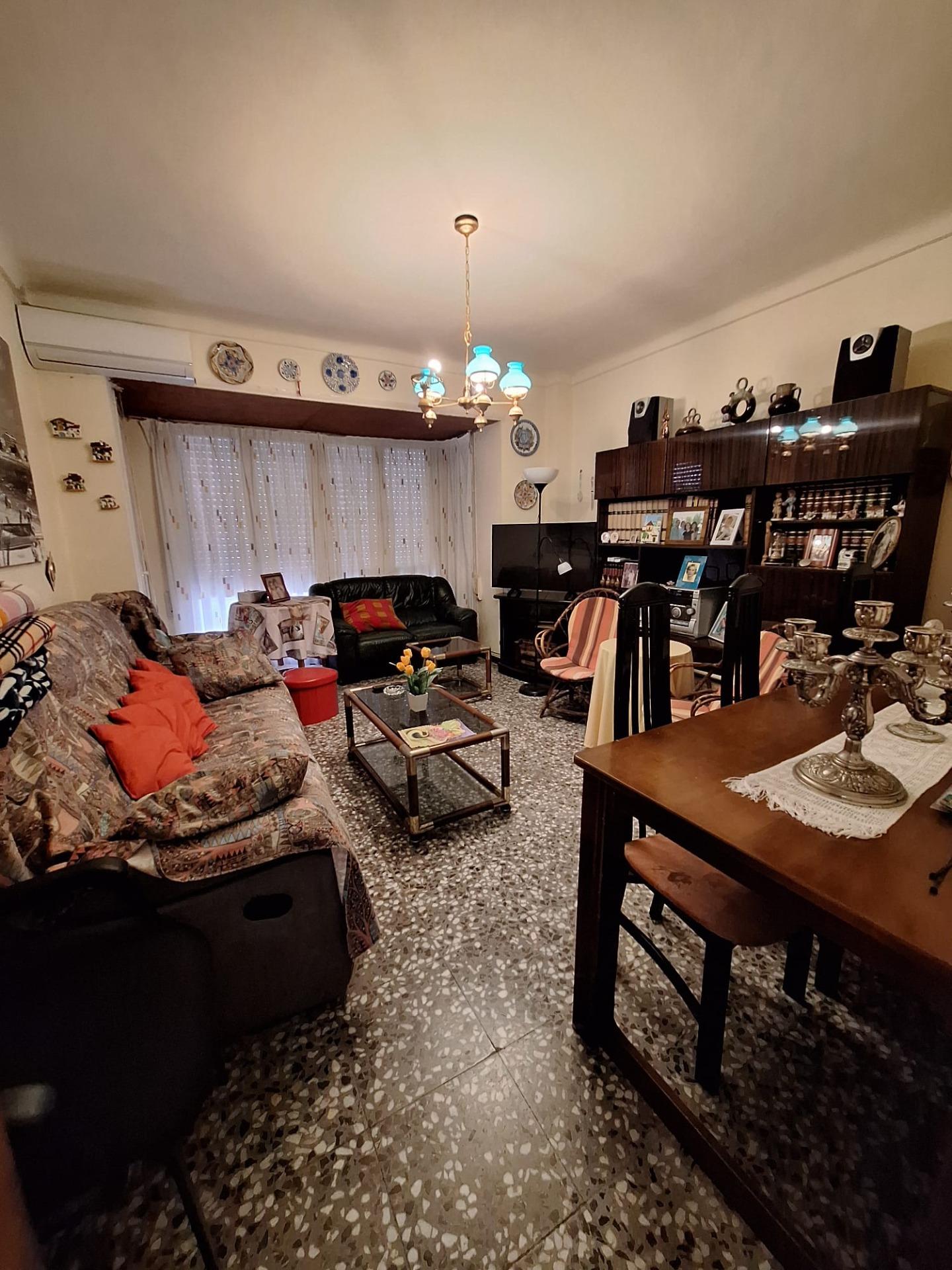 1-8-79 Se vende edificio entero en pleno centro de Torrevieja