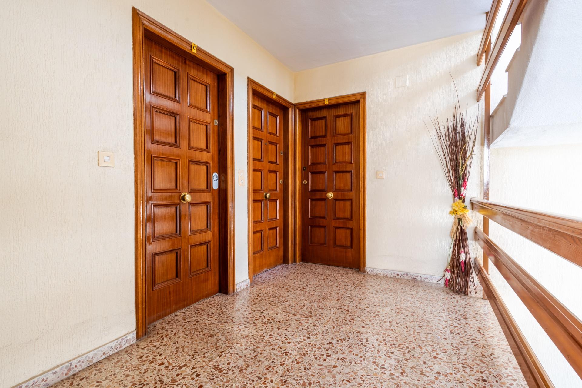 ESPACIOSO APARTAMENTO DE 3 HABITACIONES Y AMPLIA TERRAZA