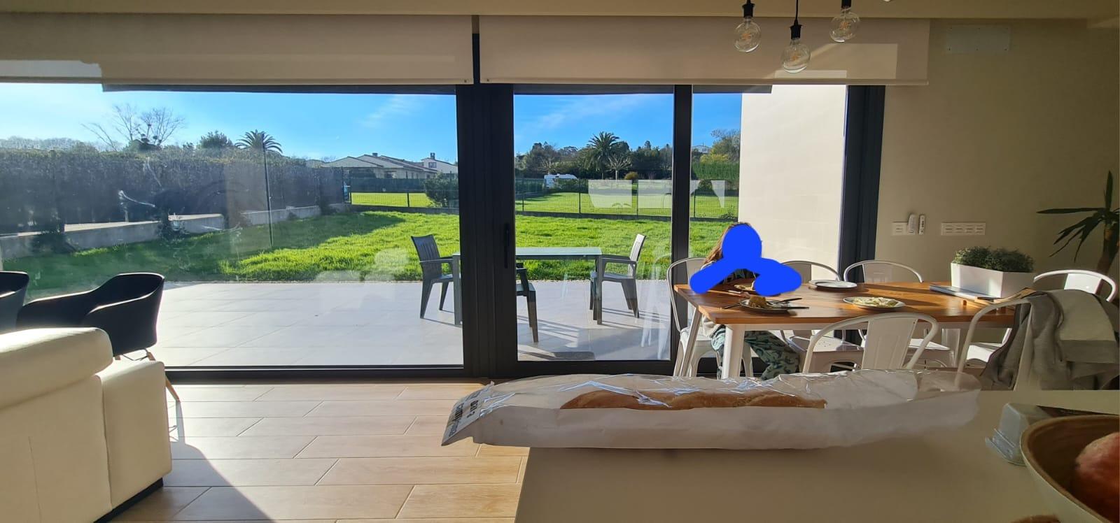 1-8-95 Oportunidad Única en Gijó: Chalet de Lujo con Licencia Turística Activa y Vistas Panorámicas