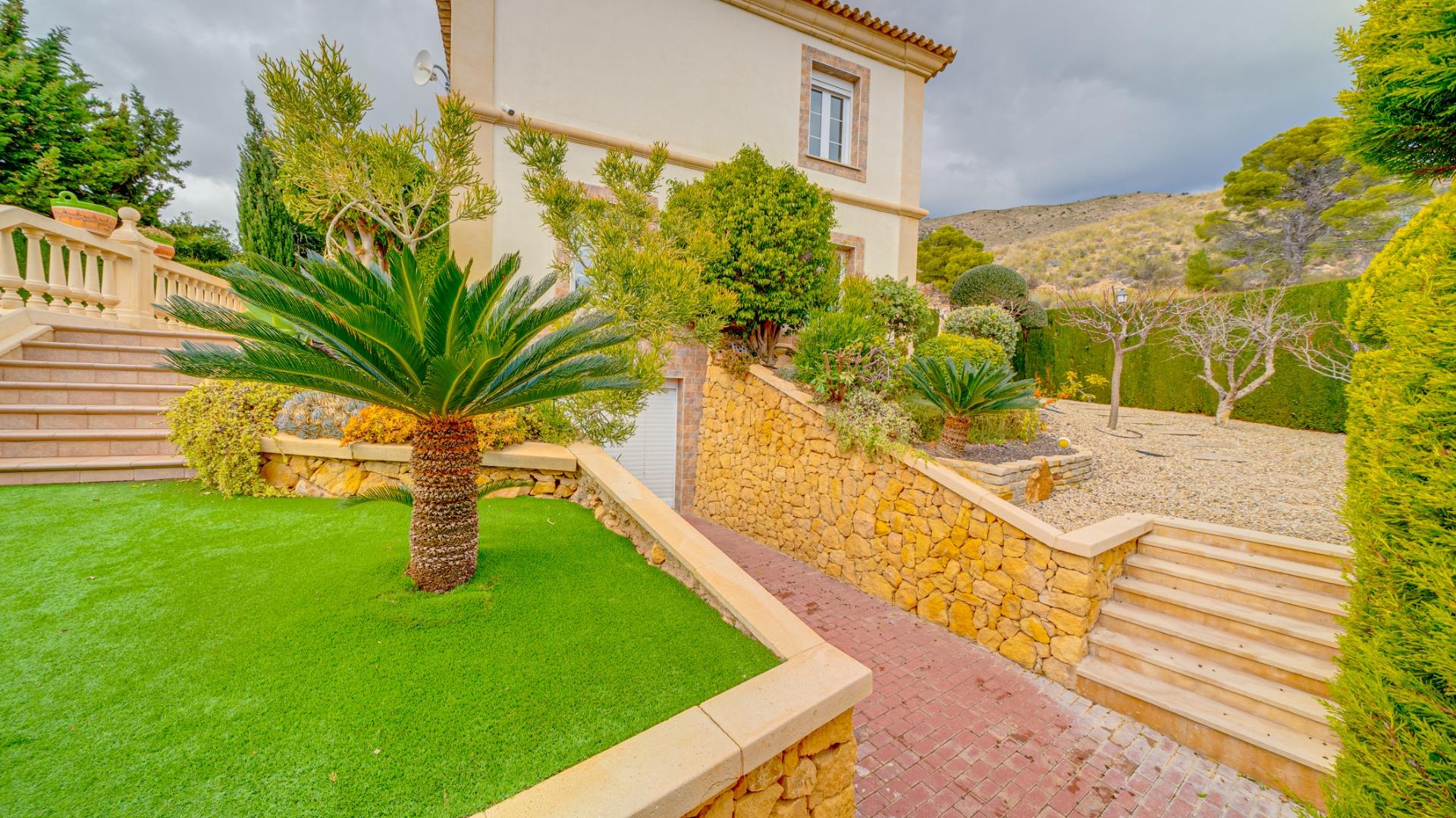 1-82-1 Preciosa Villa en Golf Bahia de Finestrat