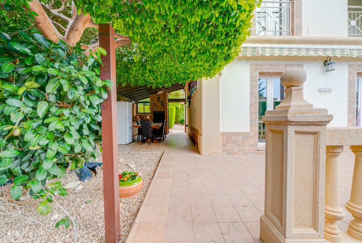 Preciosa Villa en Golf Bahia de Finestrat