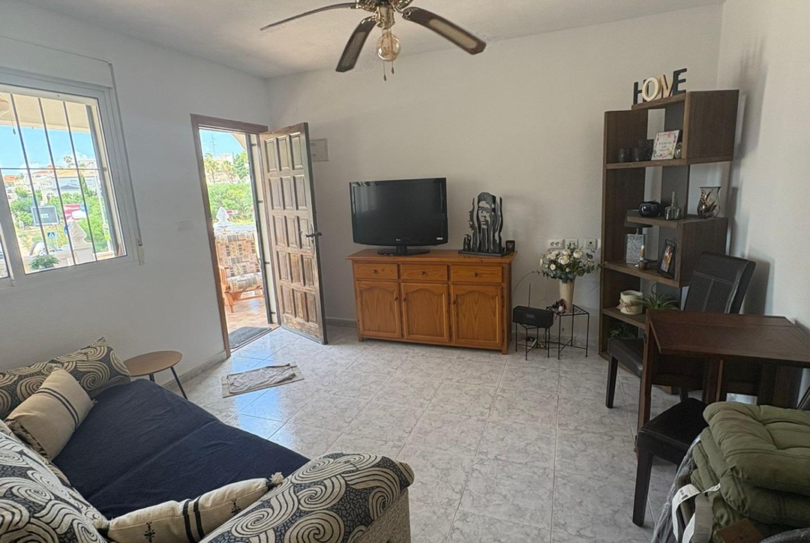 Charming Bungalow in Villamartin Golf Course, San Miguel de Salinas