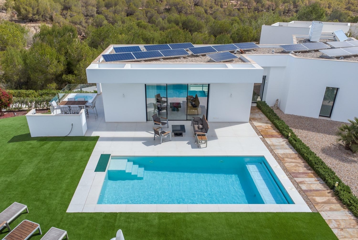 Dream villa in Las Colinas Golf with 1700 m2 plot