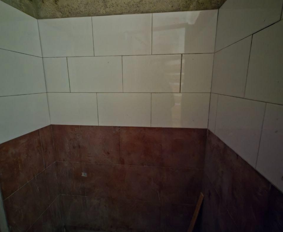 Oportunidad de Inversión: Local Comercial en Oviedo, Zona Fozaneldi-Tenderina