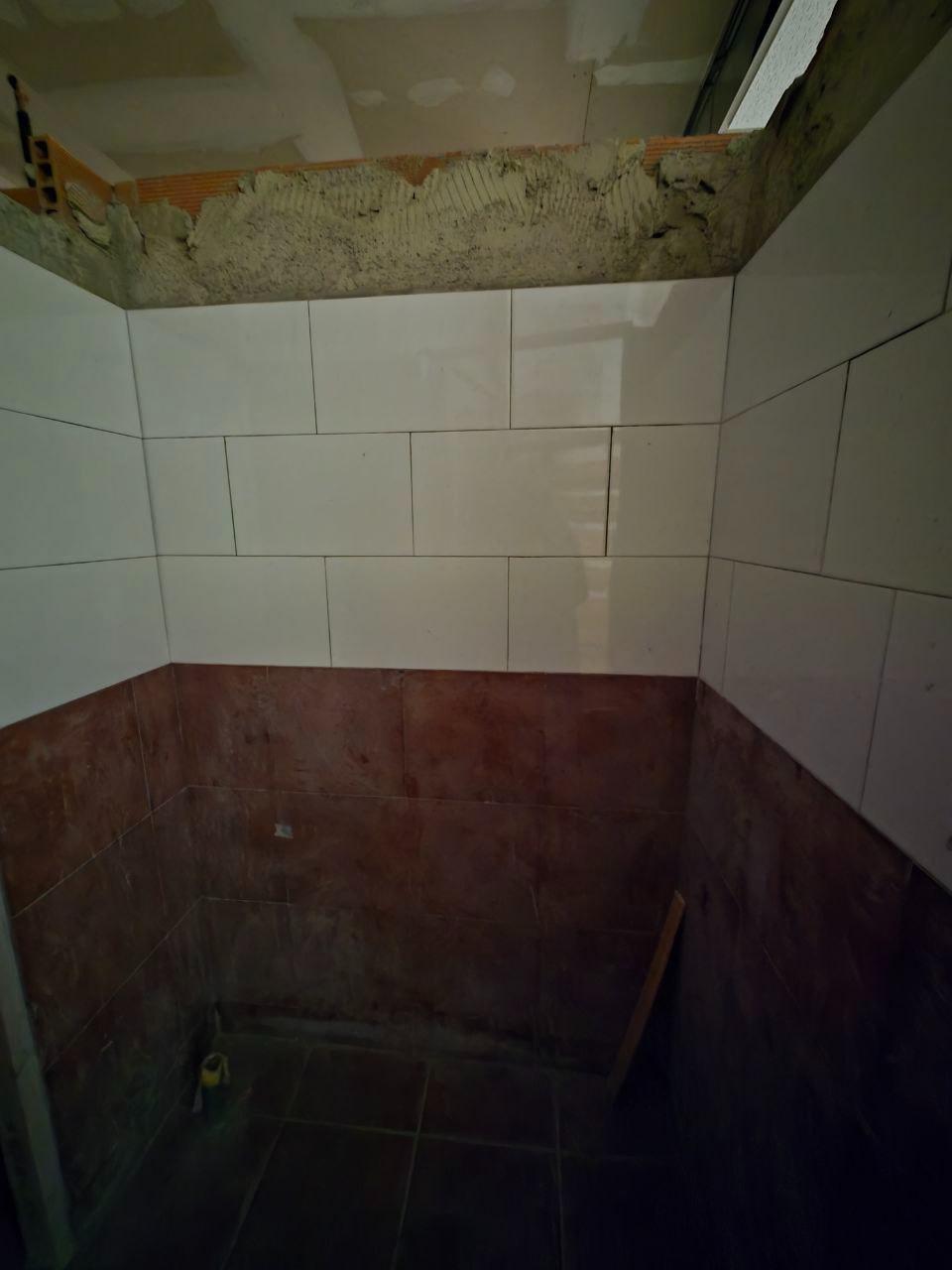 Oportunidad de Inversión: Local Comercial en Oviedo, Zona Fozaneldi-Tenderina
