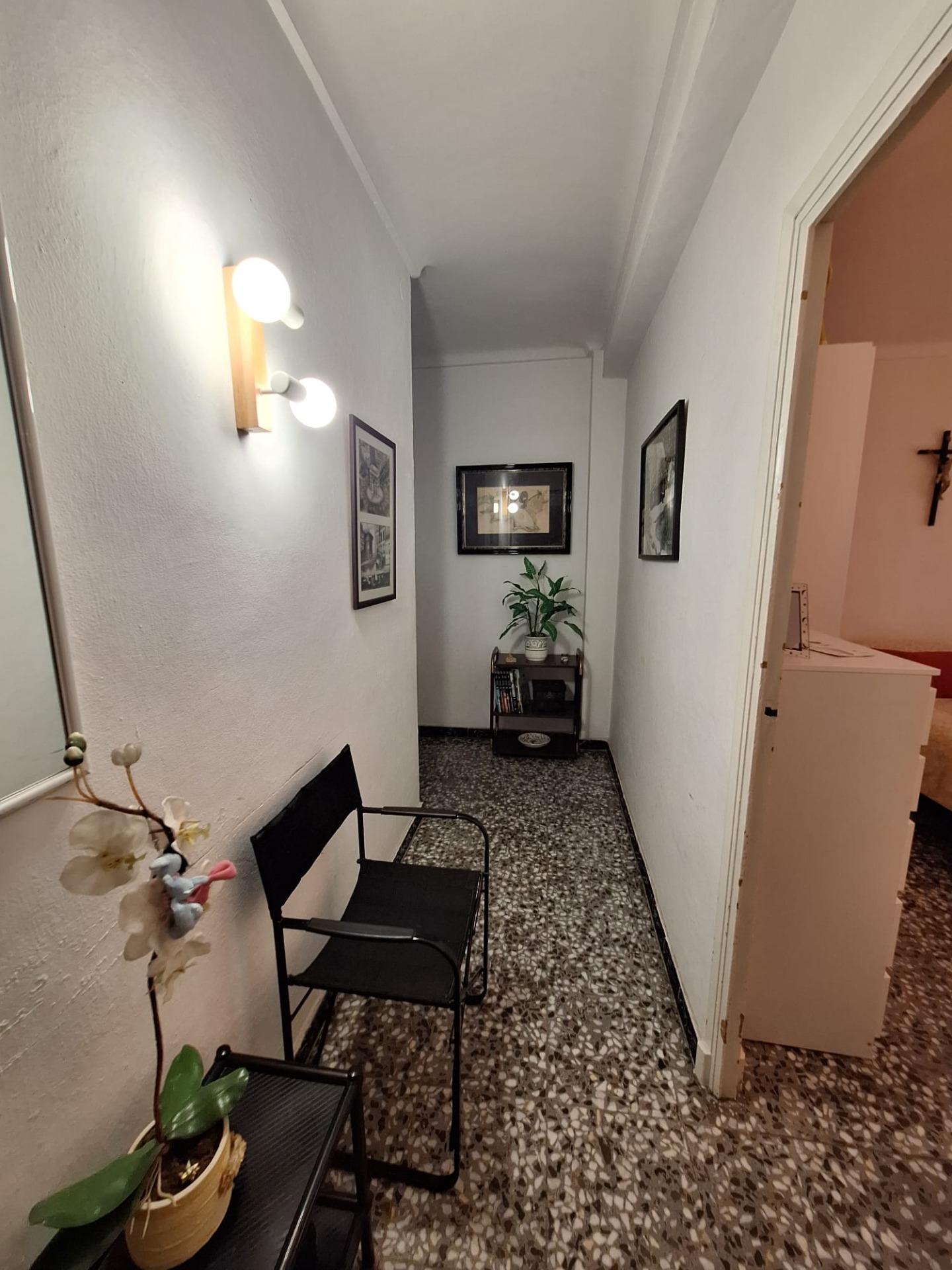 1-9-75 Se vende edificio entero en pleno centro de Torrevieja