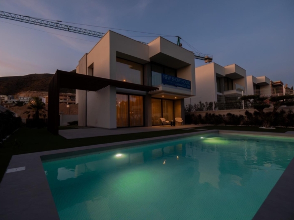Exclusive newly built villas in Sierra Cortina