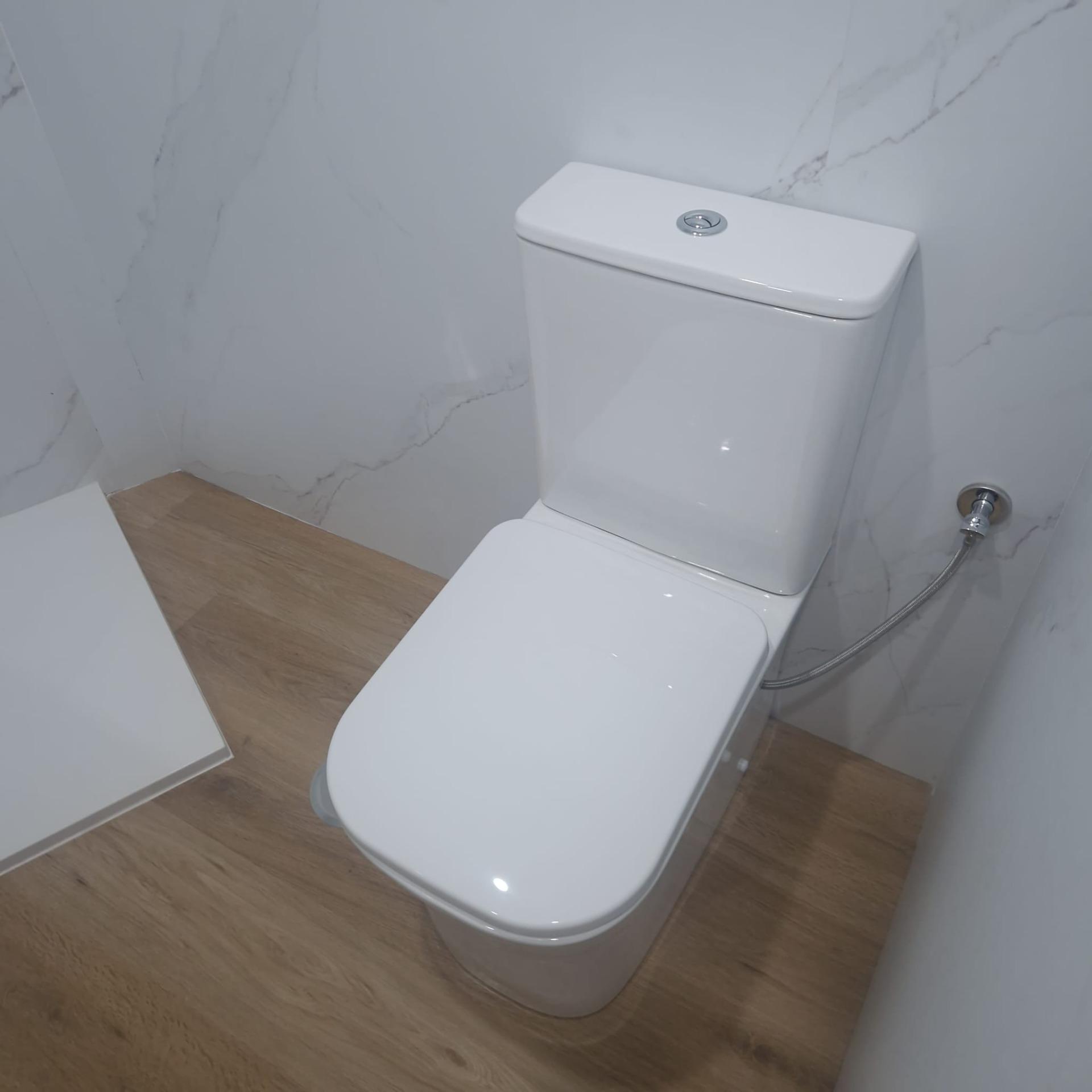 GRAN APARTAMENTO COMPLETAMENTE REFORMADO EN TORREVIEJA, 2 HAB, 2  BAÑOS