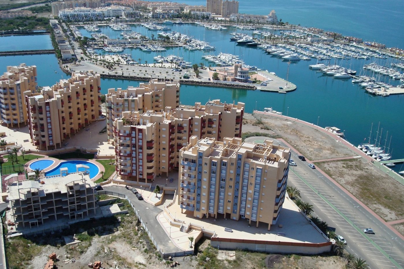10-13 BEAUTIFUL SEA VIEW APARTMENTS IN LA MANGA