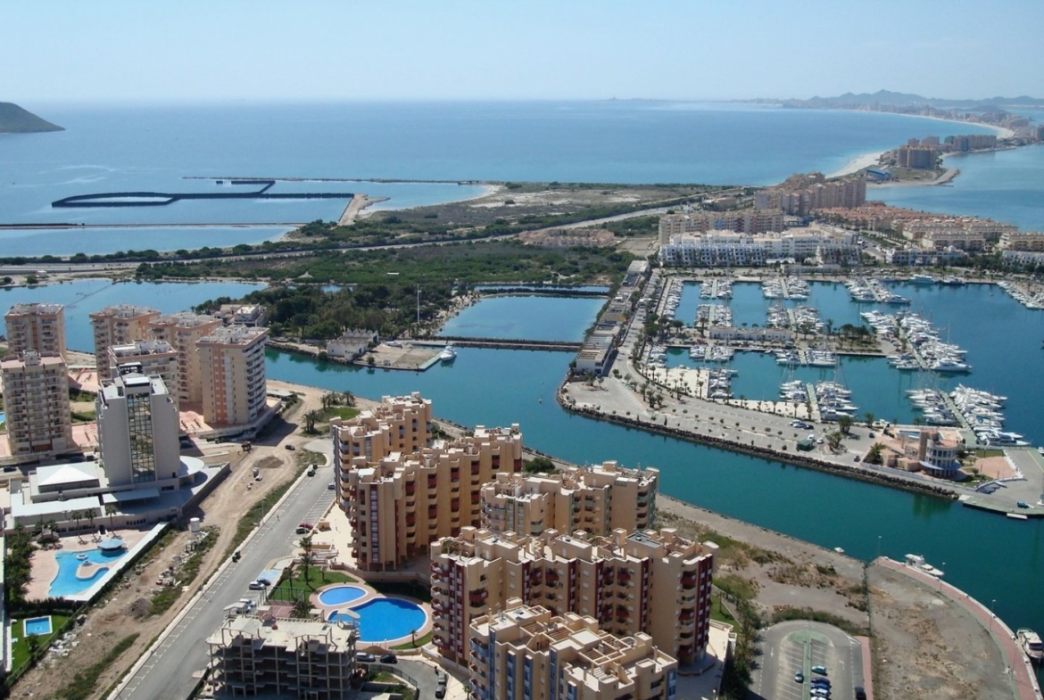 BEAUTIFUL SEA VIEW APARTMENTS IN LA MANGA