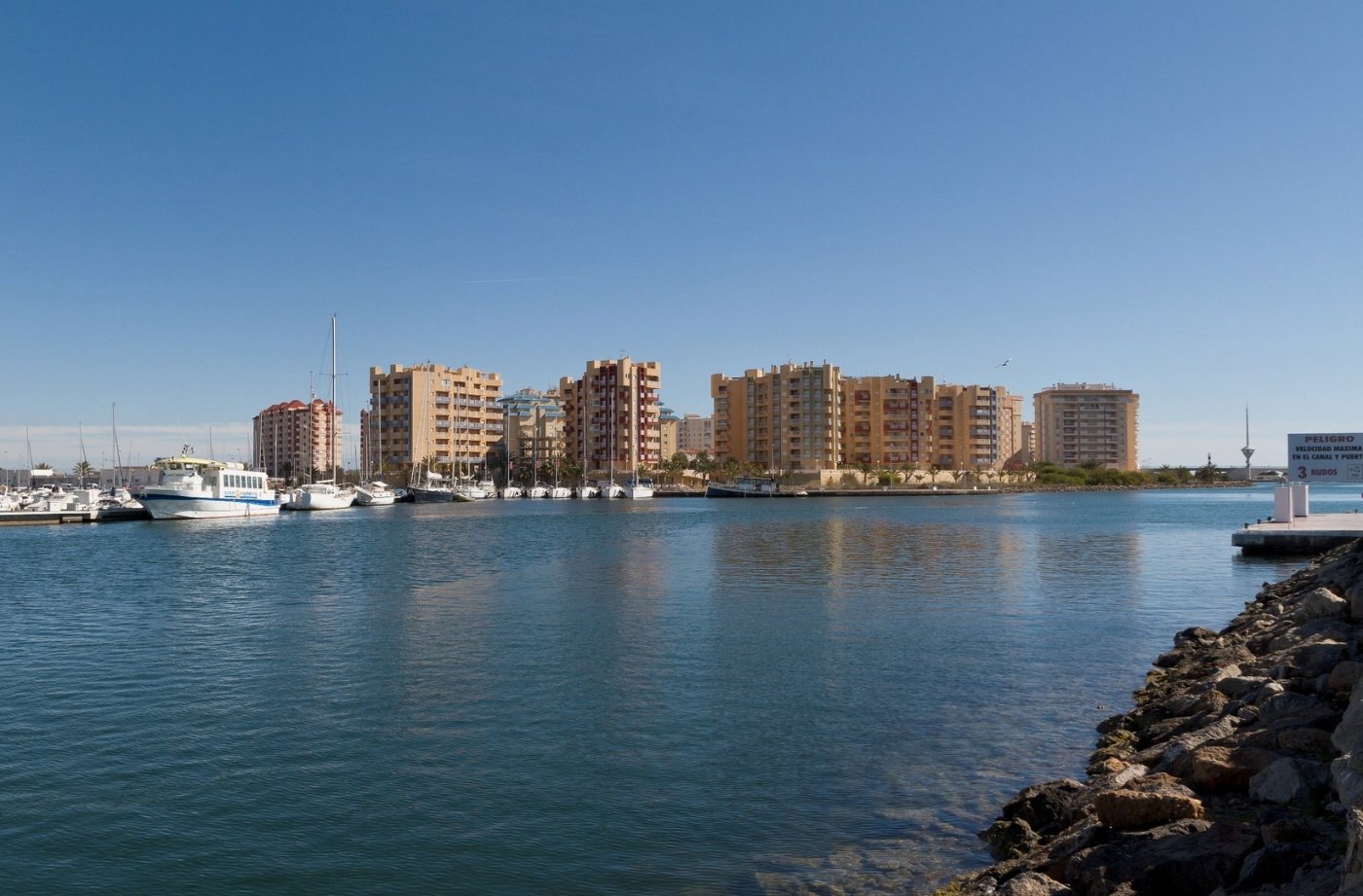 10-15 BEAUTIFUL SEA VIEW APARTMENTS IN LA MANGA