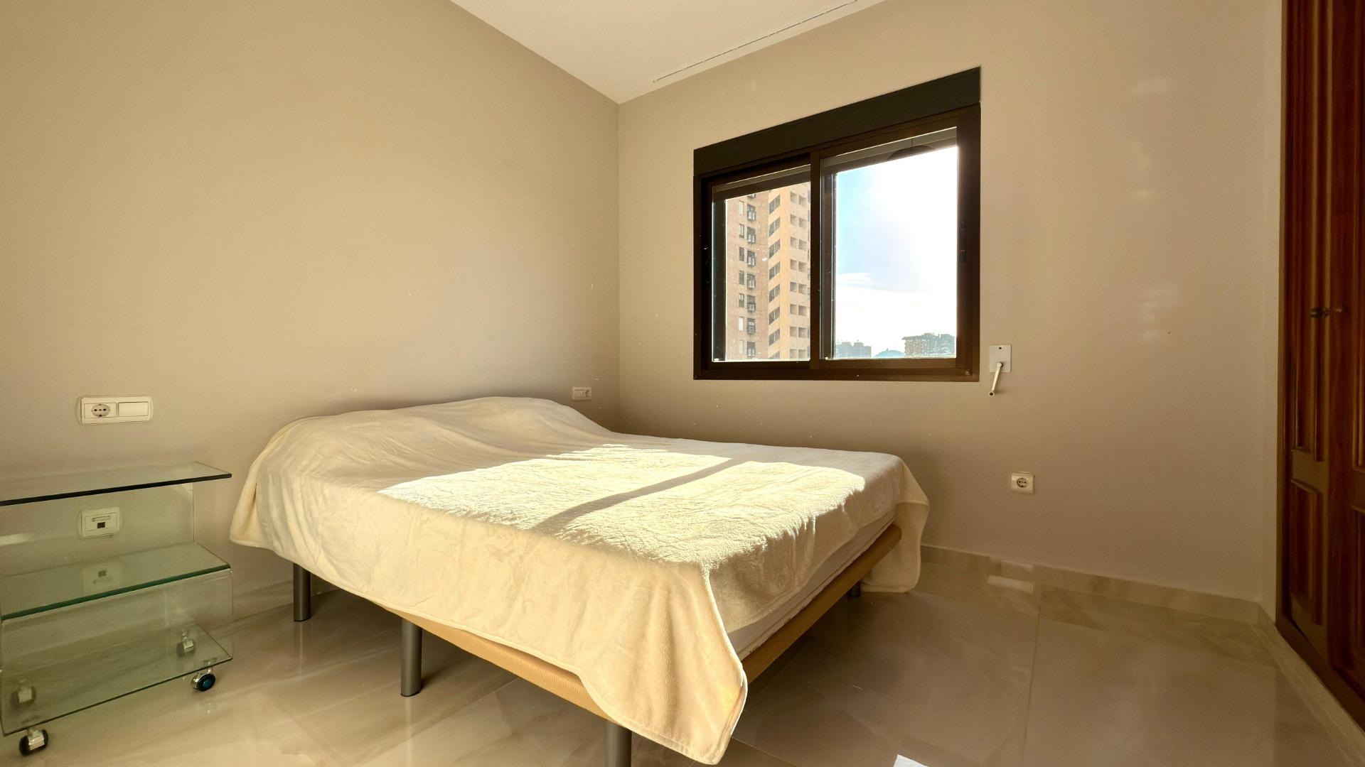 Luxe appartement in het Iconische Coblanca 40 gebouw met uitzicht op zee