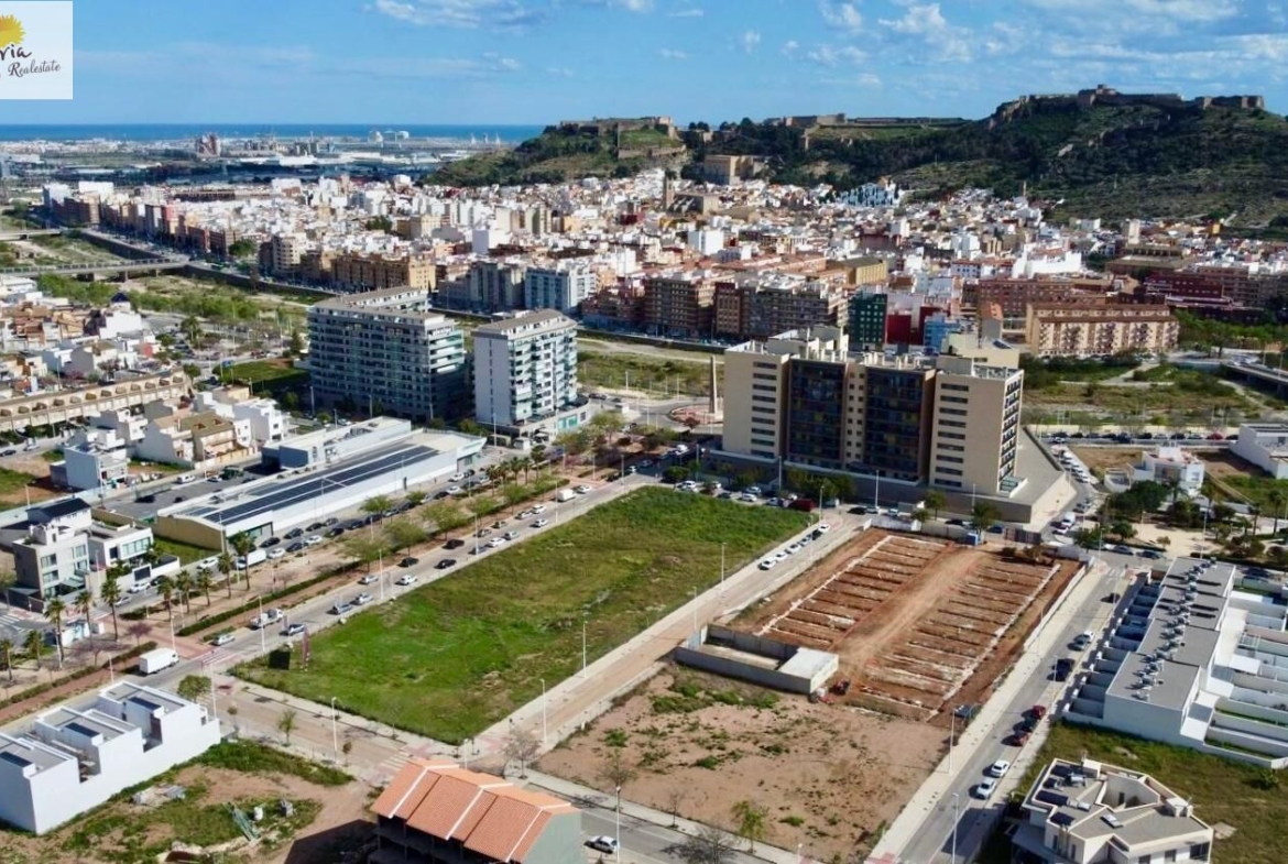EXCLUSIVE TOWNHOUSES IN NEW AREA OF SAGUNTO – HIGH PALANCE
