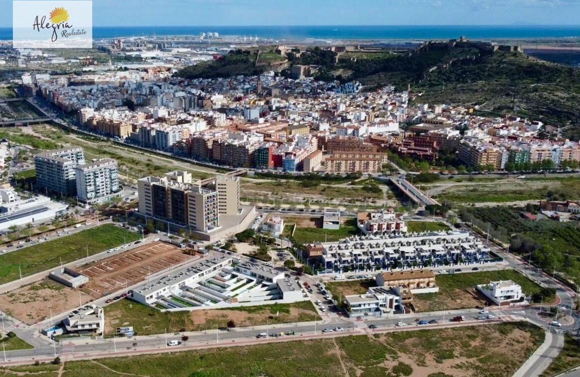 EXCLUSIVE TOWNHOUSES IN NEW AREA OF SAGUNTO – HIGH PALANCE