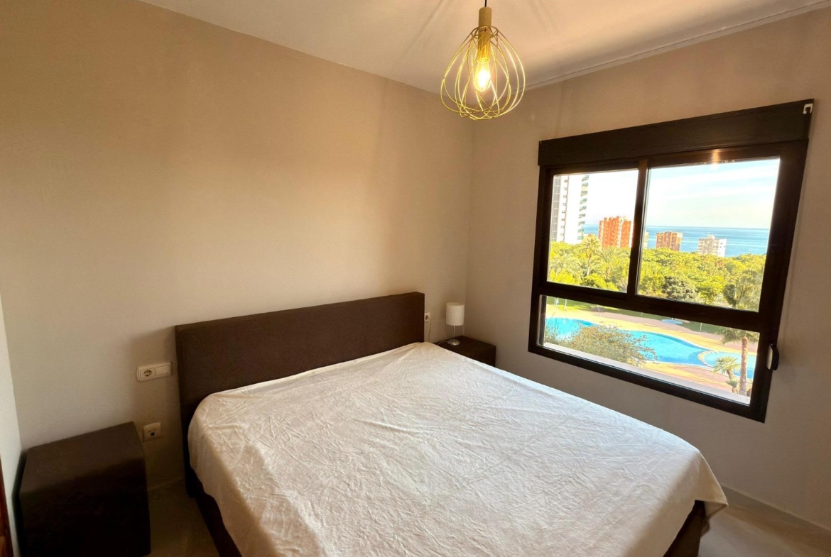 Luxe appartement in het Iconische Coblanca 40 gebouw met uitzicht op zee