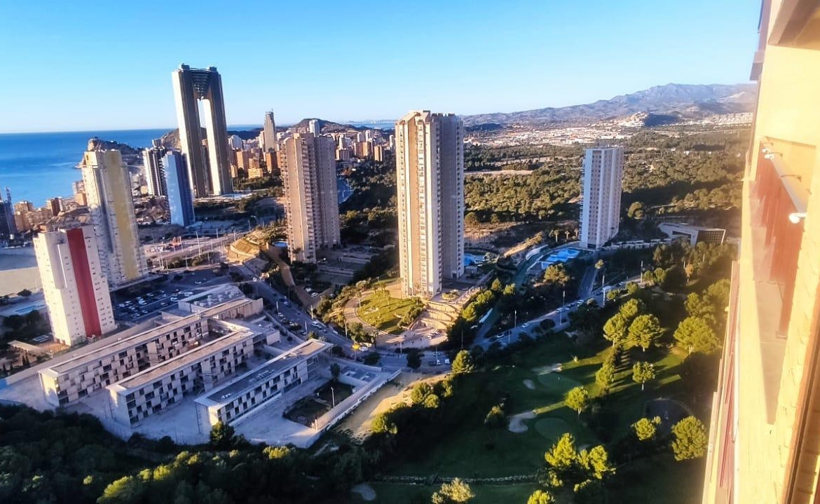 Your perfect haven in the sky of Benidorm! 🌅✨