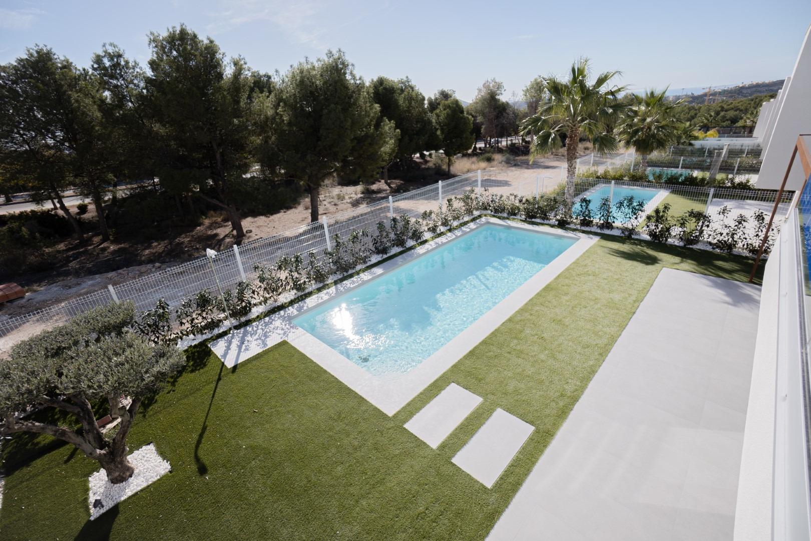10-44 Exclusive newly built villas in Sierra Cortina